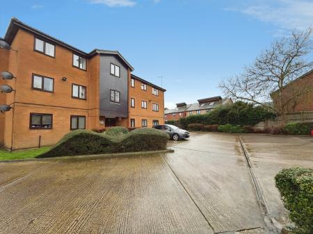 2 bedroom Flat to let in Stagshaw Drive, Fletton, Peterborough, PE2
