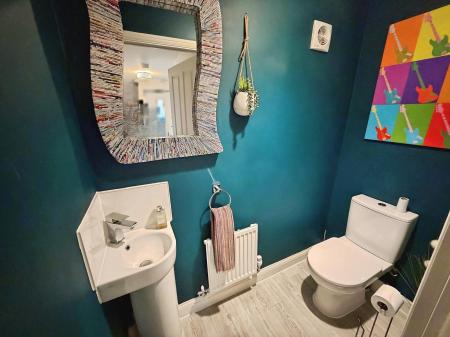 3 bedroom Detached house to let in Broadstone Drive, Hampton Water, Peterborough, PE7