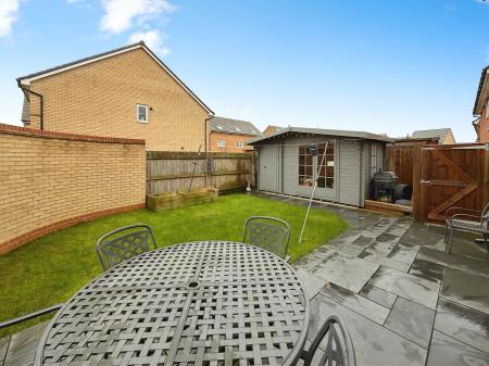 3 bedroom Detached house to let in Broadstone Drive, Hampton Water, Peterborough, PE7