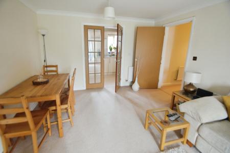 2 bedroom Flat to let in Eagle Way, Hampton Hargate, Peterborough, PE7