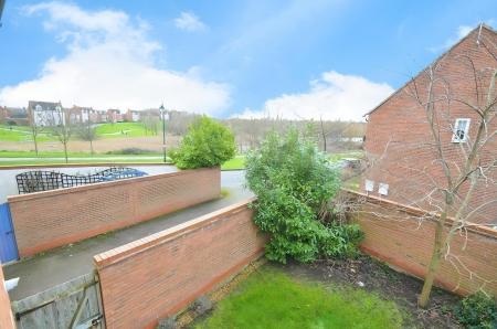 3 bedroom Link detached house to let in Vale Drive, Hampton Vale, Peterborough, PE7