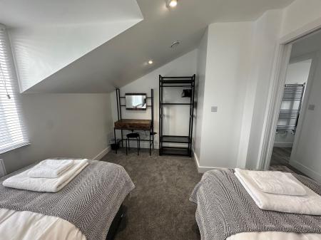 2 bedroom Flat to let in Lincoln Road, Walton, Peterborough, PE4