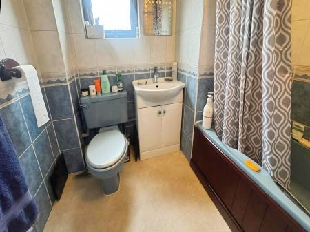 4 bedroom Detached house for sale in Abbotts Grove, Werrington, Peterborough, PE4