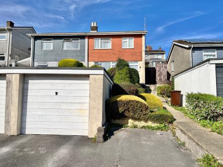 Castlemead Drive, Saltash, PL12