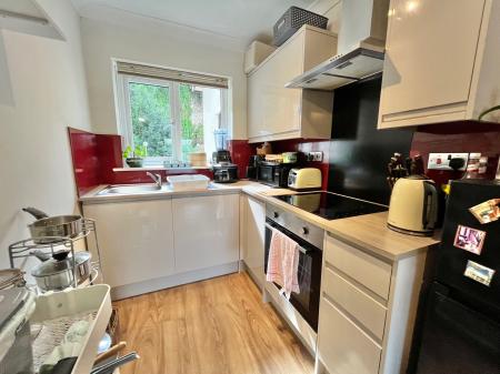 2 bedroom Apartment for sale in Daws Court, Saltash, PL12