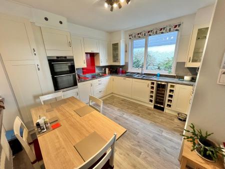 3 bedroom Detached house for sale in Hillside Avenue, Saltash, PL12