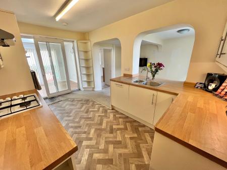 6 bedroom Detached house for sale in Mote Park, Saltash, PL12