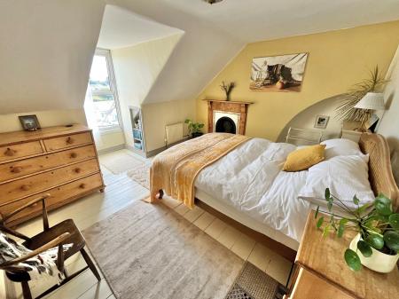 4 bedroom Terraced House for sale in St Stephens Road, Saltash, PL12