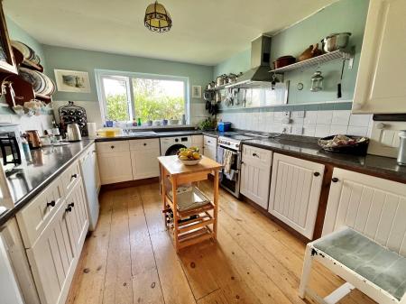 4 bedroom Terraced House for sale in St Stephens Road, Saltash, PL12
