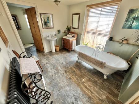 4 bedroom Terraced House for sale in St Stephens Road, Saltash, PL12