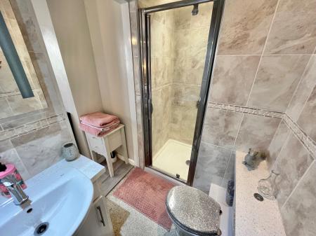 4 bedroom End of terrace house for sale in Wood Close, Latchbrook, Saltash, PL12