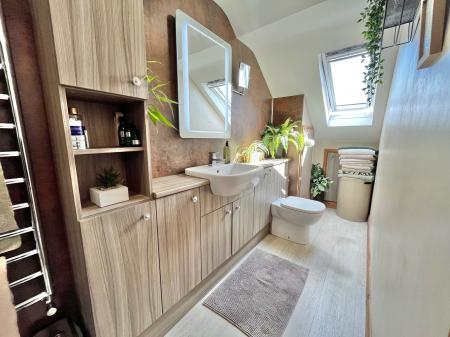 4 bedroom End of terrace house for sale in Wood Close, Latchbrook, Saltash, PL12