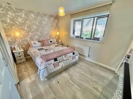 4 bedroom End of terrace house for sale in Wood Close, Latchbrook, Saltash, PL12