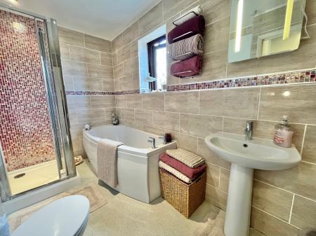 4 bedroom End of terrace house for sale in Wood Close, Latchbrook, Saltash, PL12