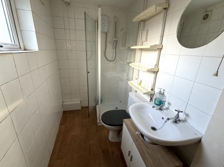 1 bedroom Bungalow to let in Fore Street, Looe, PL13