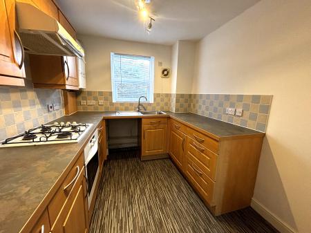 2 bedroom Flat to let in Lyndon Court, Pillmere, Saltash, PL12