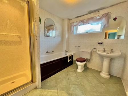 3 bedroom Detached house for sale in Andrews Way, Saltash, PL12