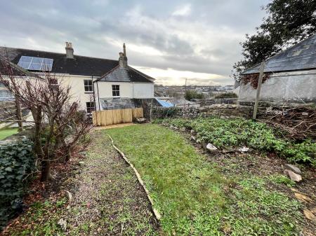 4 bedroom Terraced House to let in Higher Port View, Saltash, PL12