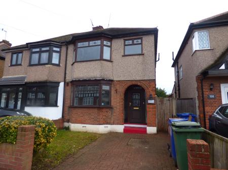 3 bedroom Semi-detached house to let in Heathview Road, Grays, RM16