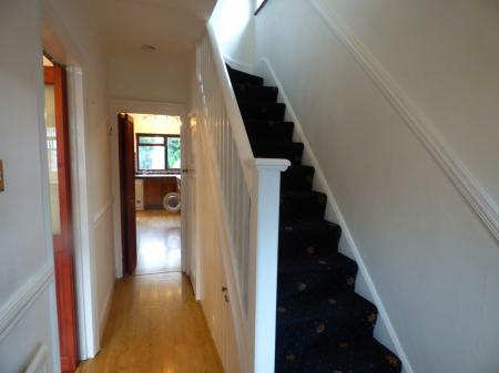 3 bedroom Semi-detached house to let in Heathview Road, Grays, RM16