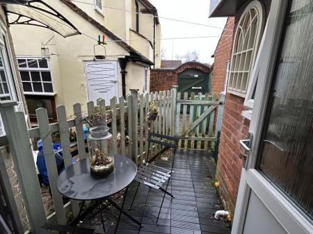 2 bedroom Terraced House to let in Park Street, Madeley, Telford, TF7