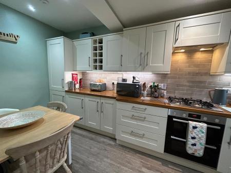 2 bedroom Terraced House to let in Park Street, Madeley, Telford, TF7