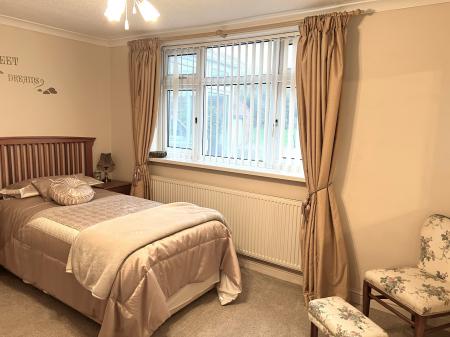 2 bedroom Bungalow for sale in Hollies Road, Polesworth, B78