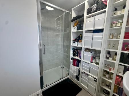 2 bedroom Terraced House for sale in Worthing Grove, Tamworth, B78