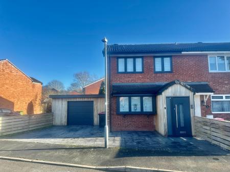 3 bedroom Semi-detached house to let in Sorrel Drive, Kingsbury, Kingsbury, B78