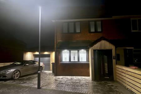 3 bedroom Semi-detached house to let in Sorrel Drive, Kingsbury, Kingsbury, B78