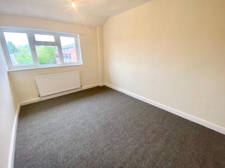 2 bedroom Flat to let in Thackeray Drive, Tamworth, B79