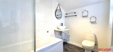 2 bedroom Semi-detached house for sale in Hill Crest, Wilnecote, Tamworth, B77