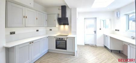 2 bedroom Semi-detached house for sale in Hill Crest, Wilnecote, Tamworth, B77