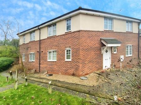 Farnborough Avenue, Rugby, CV22