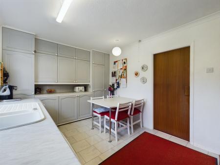 3 bedroom Bungalow for sale in Heath Road, Pamber Heath, RG26