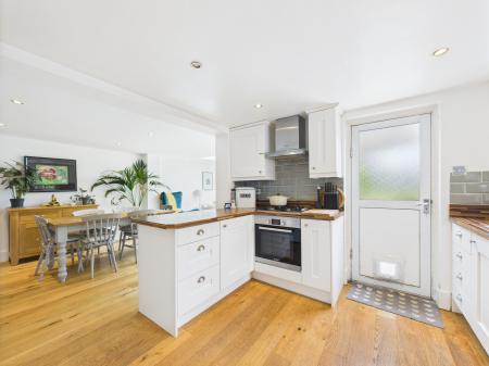 4 bedroom Semi-detached house for sale in The Glen, Tadley, RG26