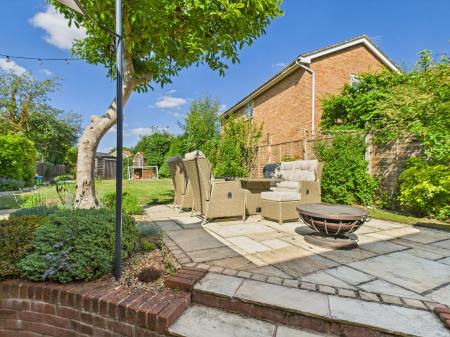 4 bedroom Semi-detached house for sale in The Glen, Tadley, RG26
