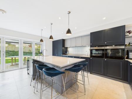 4 bedroom Detached house for sale in The Glen, Tadley, RG26