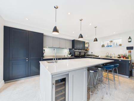 4 bedroom Detached house for sale in The Glen, Tadley, RG26