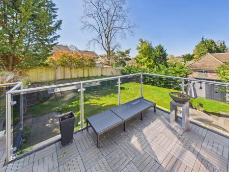 4 bedroom Detached house for sale in The Glen, Tadley, RG26