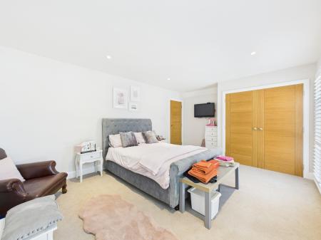 4 bedroom Detached house for sale in The Glen, Tadley, RG26