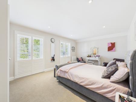 4 bedroom Detached house for sale in The Glen, Tadley, RG26