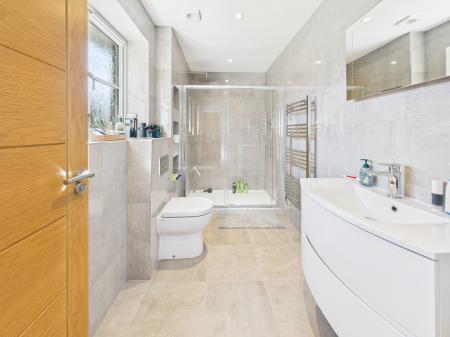 4 bedroom Detached house for sale in The Glen, Tadley, RG26