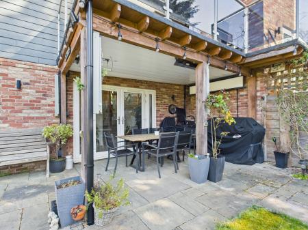 4 bedroom Detached house for sale in The Glen, Tadley, RG26