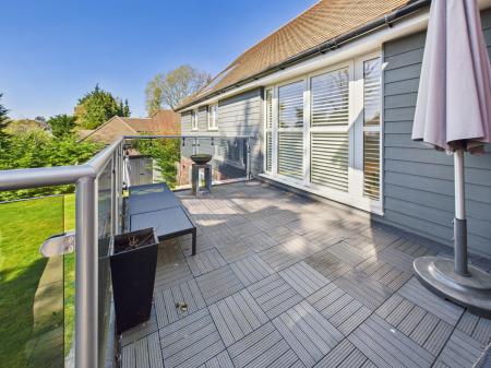 4 bedroom Detached house for sale in The Glen, Tadley, RG26