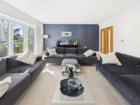 4 bedroom Detached house for sale in The Glen, Tadley, RG26