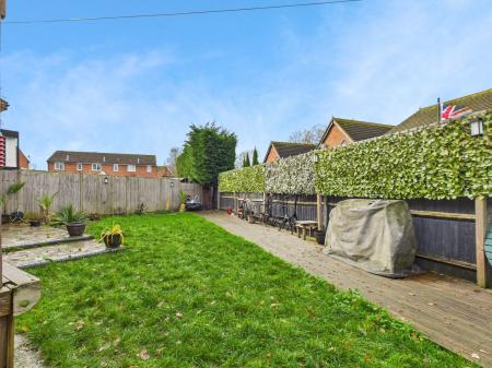 3 bedroom End of terrace house for sale in Stratfield Avenue, Tadley, RG26