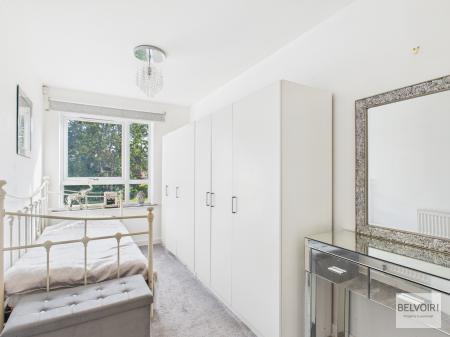 2 bedroom Flat for sale in Huntsman Lodge, 975 Barnsley Road, Sheffield, S5