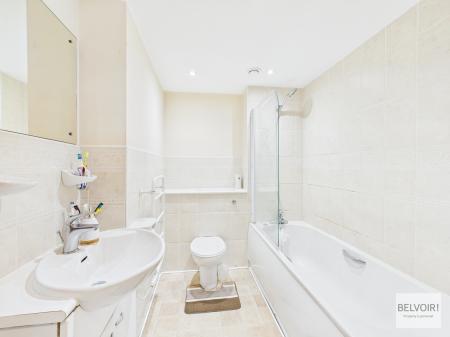 2 bedroom Apartment for sale in West Point, 58 West Street, City Centre, Sheffield, S1