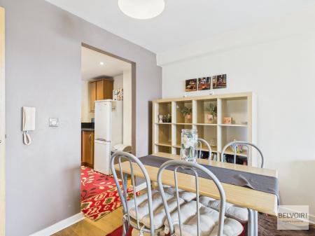 2 bedroom Apartment for sale in West Point, 58 West Street, City Centre, Sheffield, S1